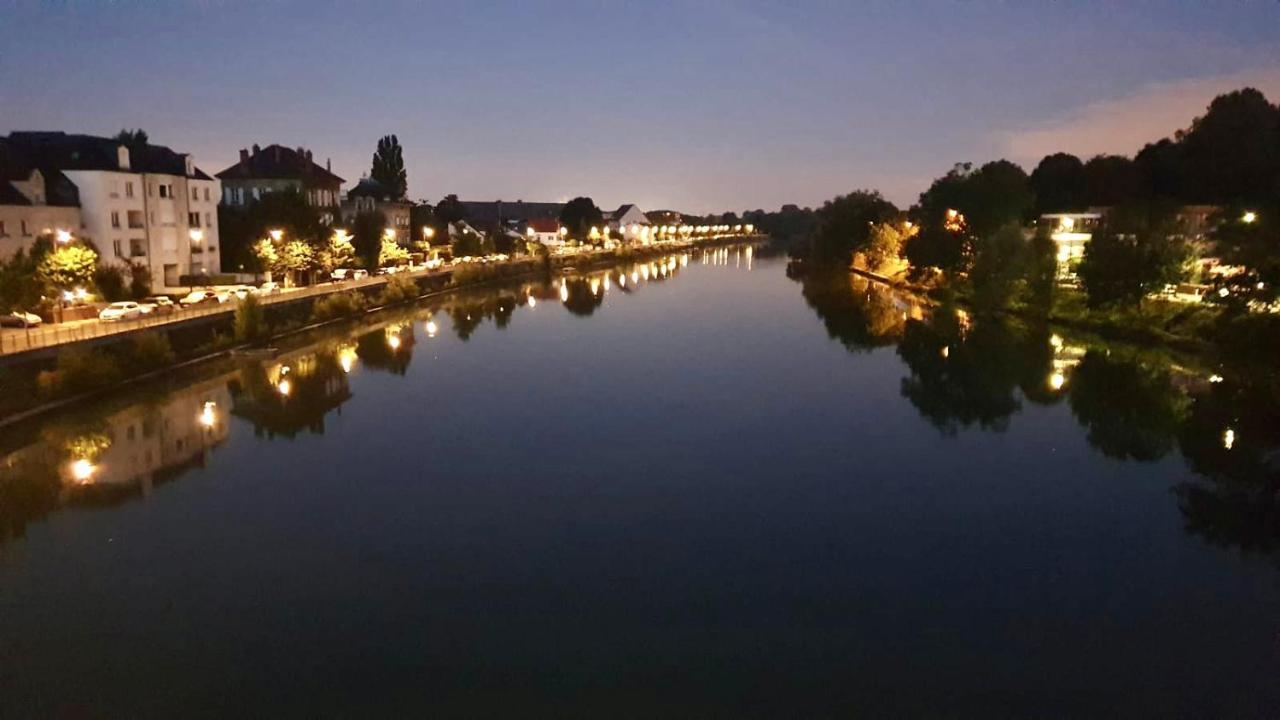 AP101 Disneyland a 15 min en voiture, Lagny au coeur de Centre ville, 30 min à Paris en voiture Exterior foto